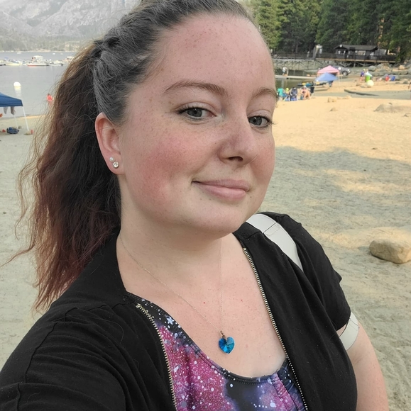 Meet your Posher, Whitney - Picture 3 of 7